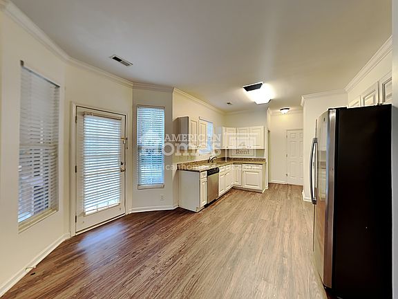 5th image of 4023 Cameron Creek Dr