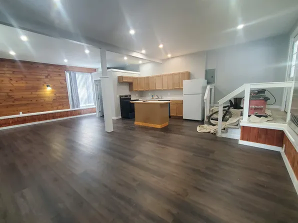 40 Lafayette St #3, Calais, ME 04619