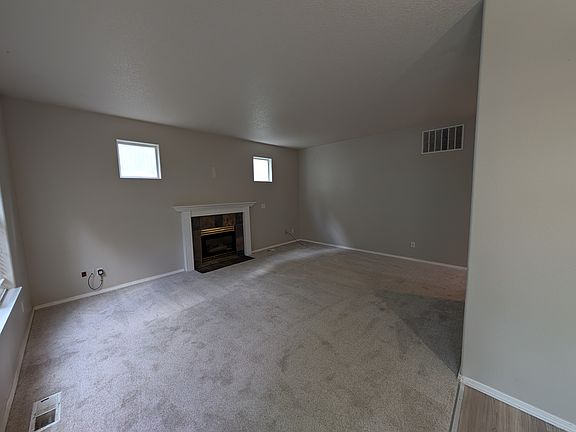 4th image of 198 NE 74th Ave