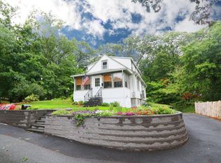 2 Cranston Cir, Woburn, MA 01801