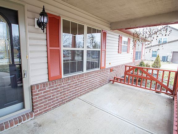 4th image of 2612 Millwood Cir