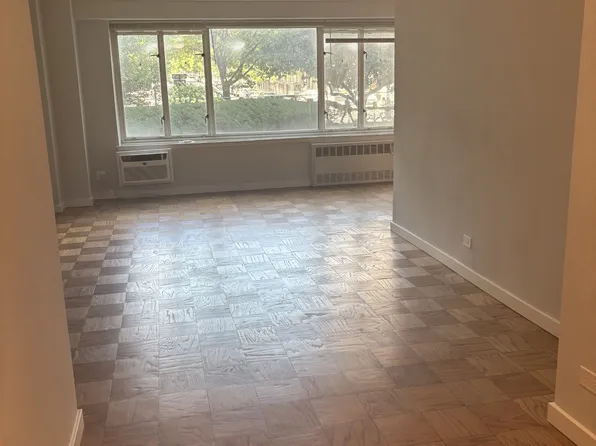 392 Central Park W, New York, NY