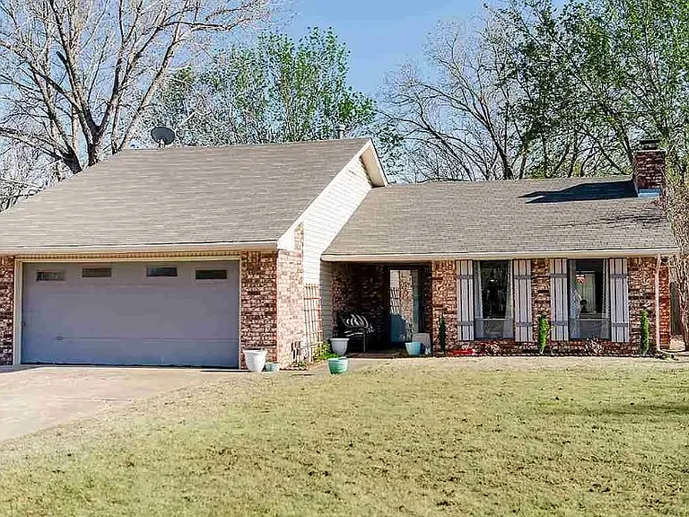 1809 Denim Ln — Photo 1