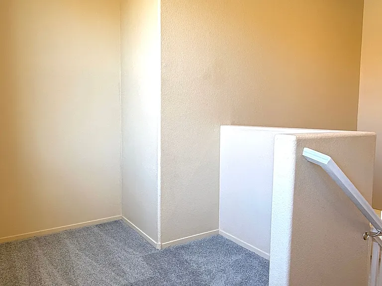 1013 Shades End Ave — Photo 16