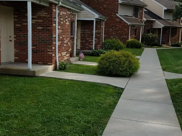 32 E Oak St #32, Indiana, PA 15701