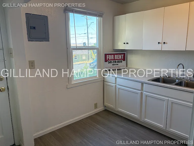 318 NW 15th St #318 — Photo 6