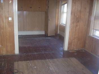 2nd image of 75 Appleton St