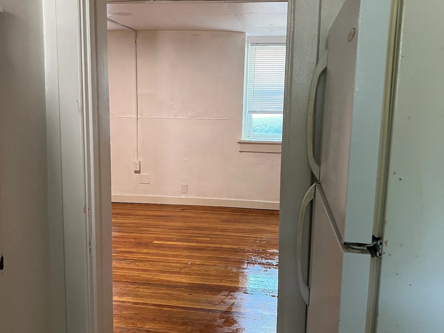 335 N Rodney St — Photo 3
