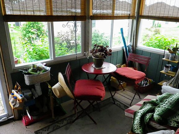 Four-season Sunroom