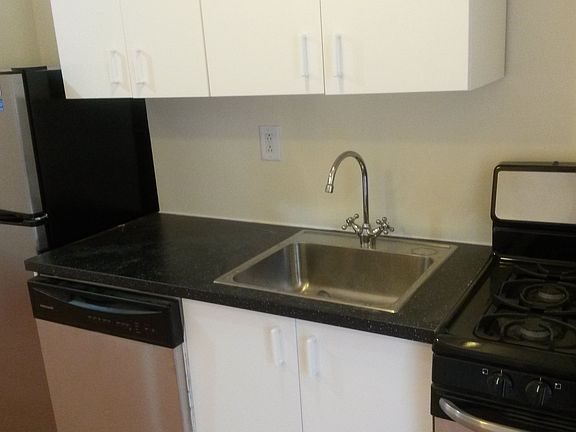 3rd image of 173 15th St #2B