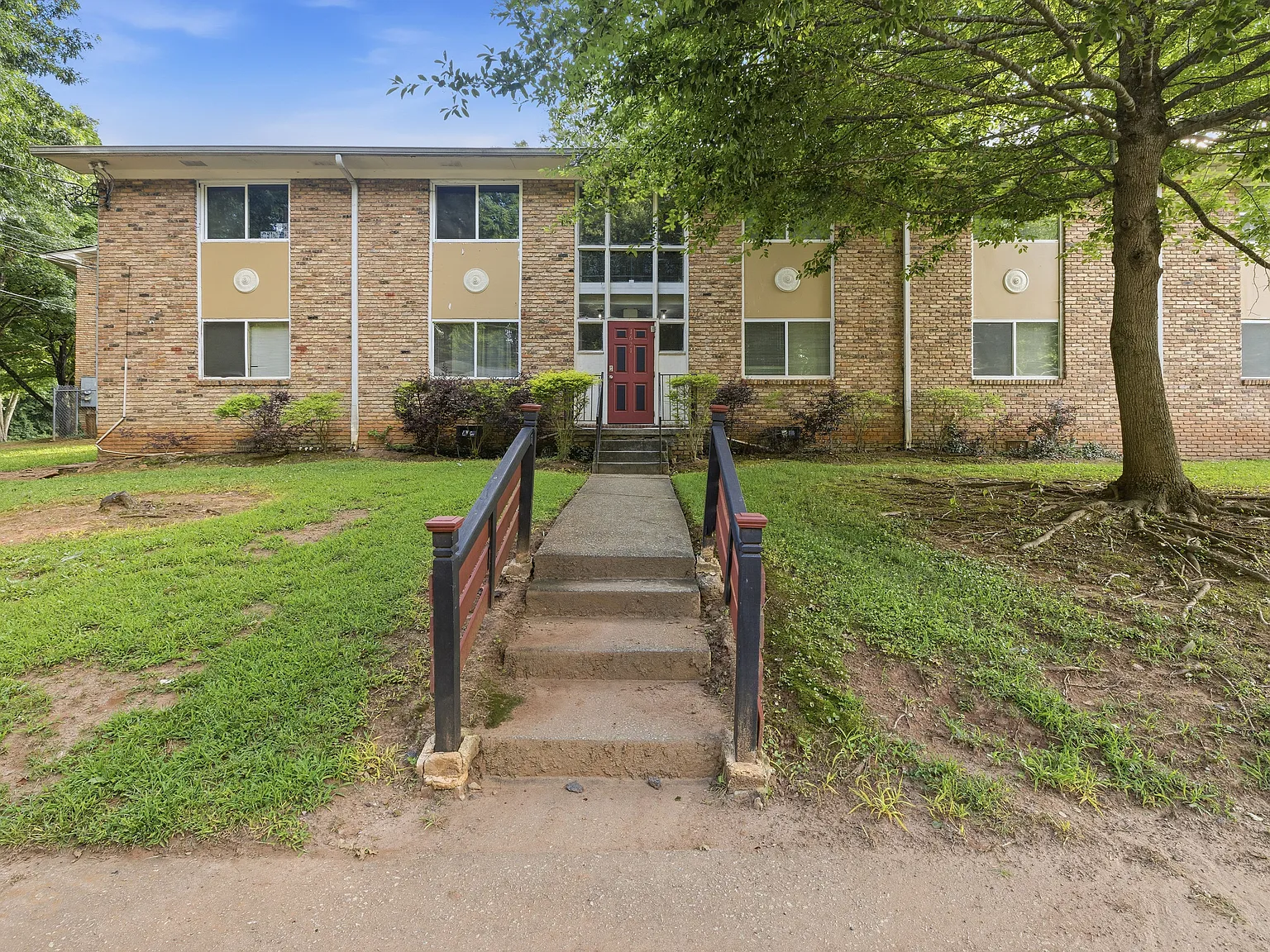 2 bed, 999 sqft, $999 — Photo 1
