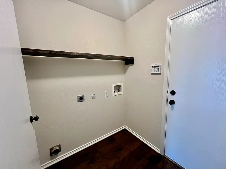 Washer and dryer hookups