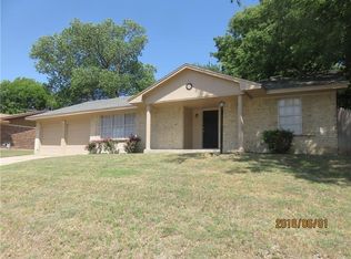 233 Aquilla Dr, Lakeside, TX 76108