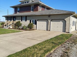 1101 E Queenwood Rd, Morton, IL 61550