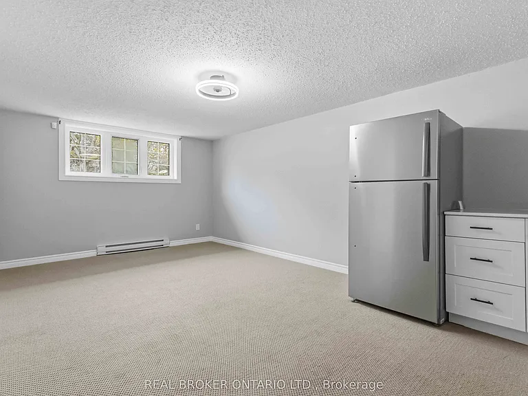 1306 Valley Dr #BASEMENT — Photo 4