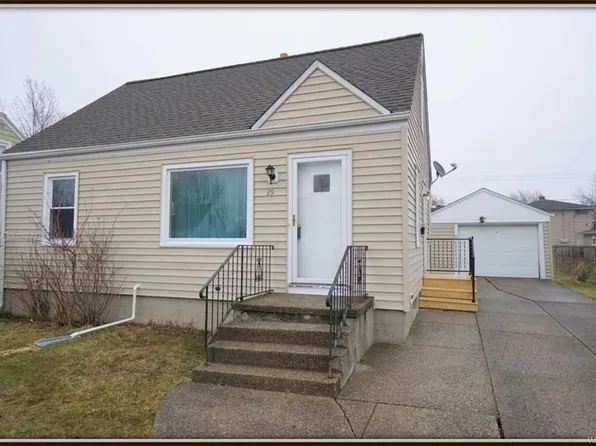 29 Clarence Harder Dr, Tonawanda, NY 14150