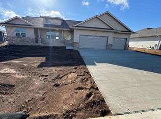 4621 Richard Ln, Green Bay, WI 54313