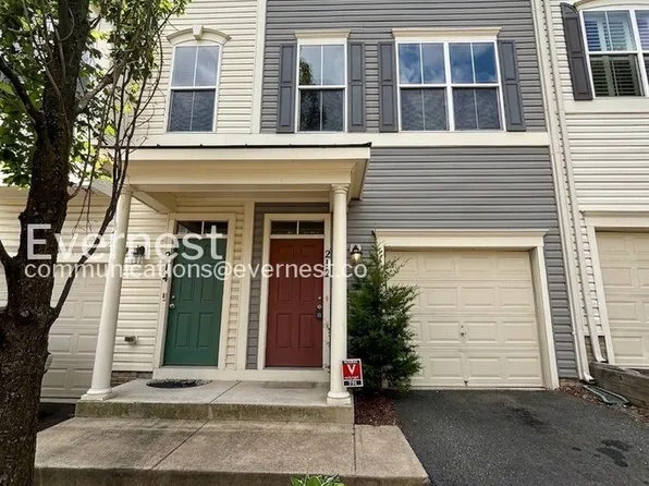 212 Shamrock Dr, Stafford, VA 22556