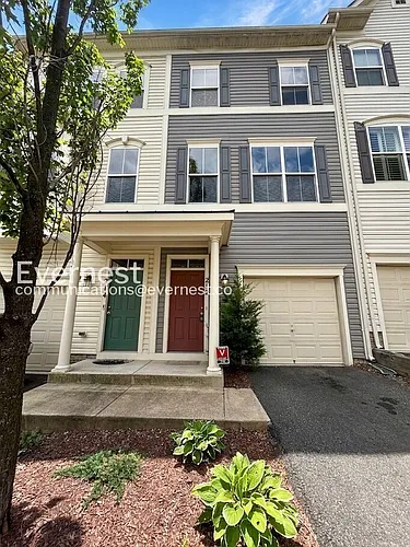 212 Shamrock Dr Photo 1