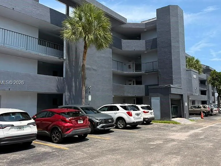 8801 W Flagler St #104 — Photo 5