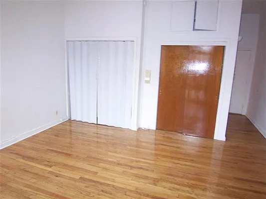 Rented by Sir Realty | media 55