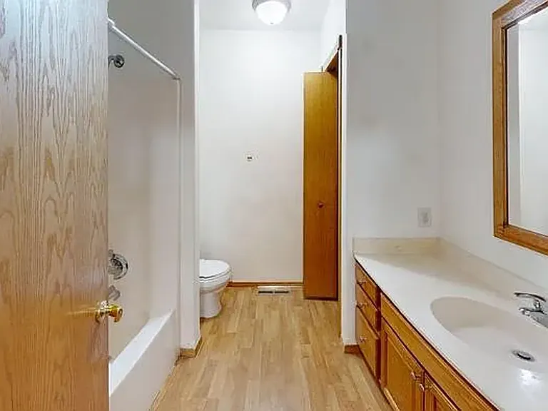 3029 Stonewall Dr — Photo 4