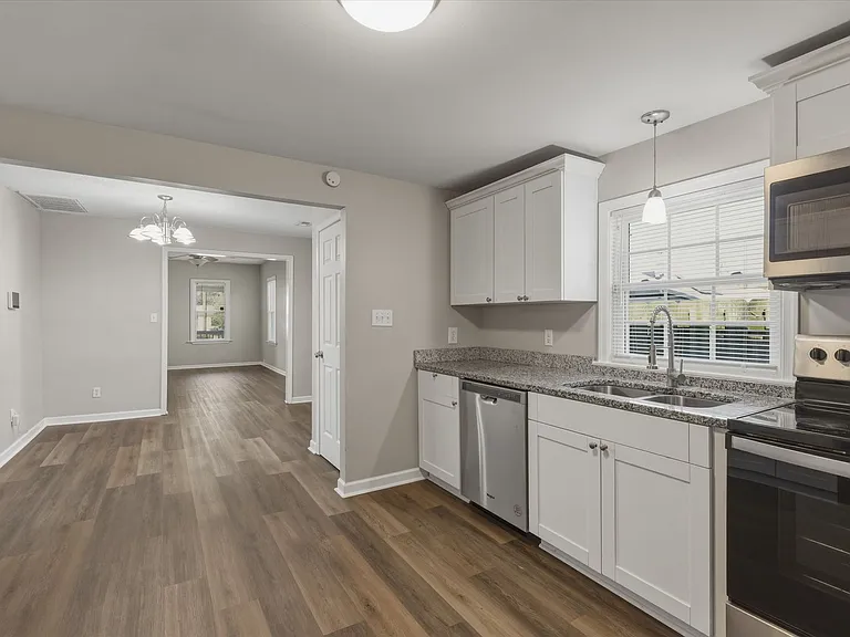 720 Forbes St — Photo 13