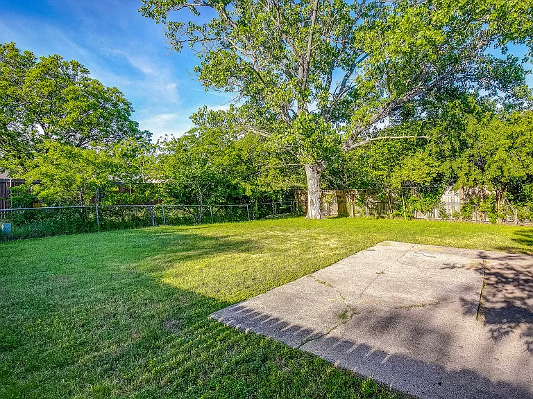 1717 Palisades Dr — Photo 25