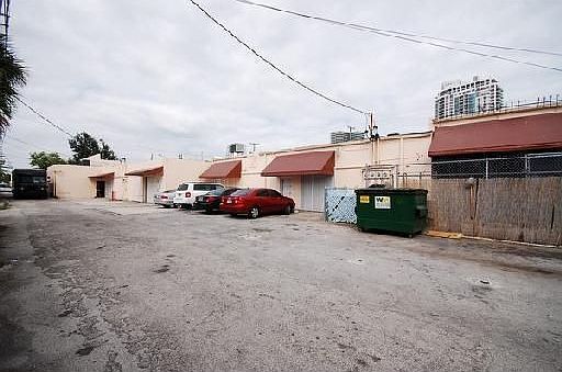 4th image of 3322 N Miami Ave