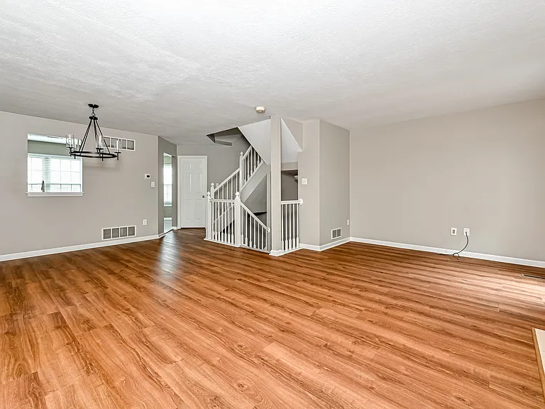 229 Hillvue Dr — Photo 5