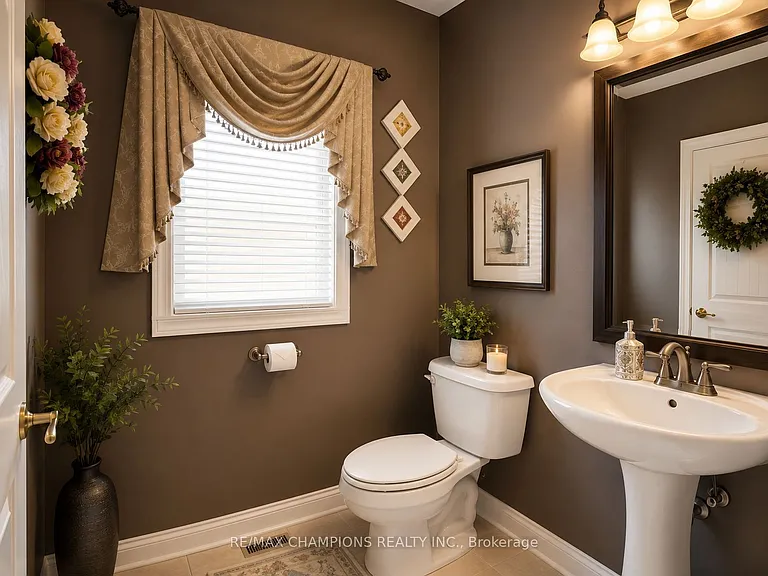 6 Tennant Dr — Photo 4