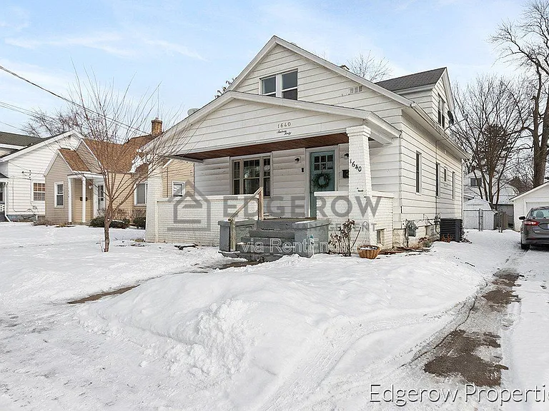 1640 Wendler Ave SW — Photo 3