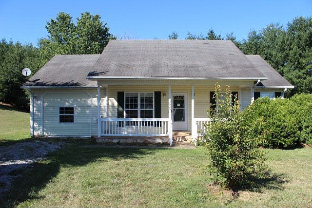 2nd image of 3526 Pointe Cove Cir