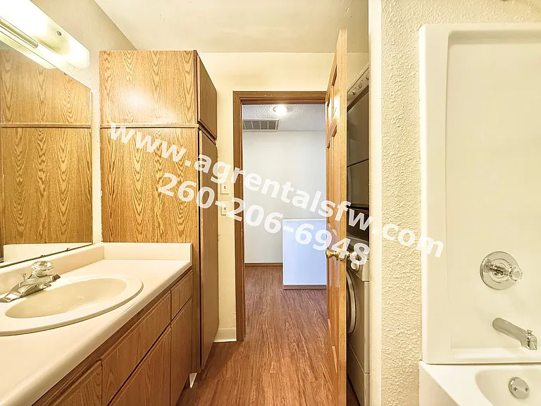 2718 Sherman Blvd — Photo 41