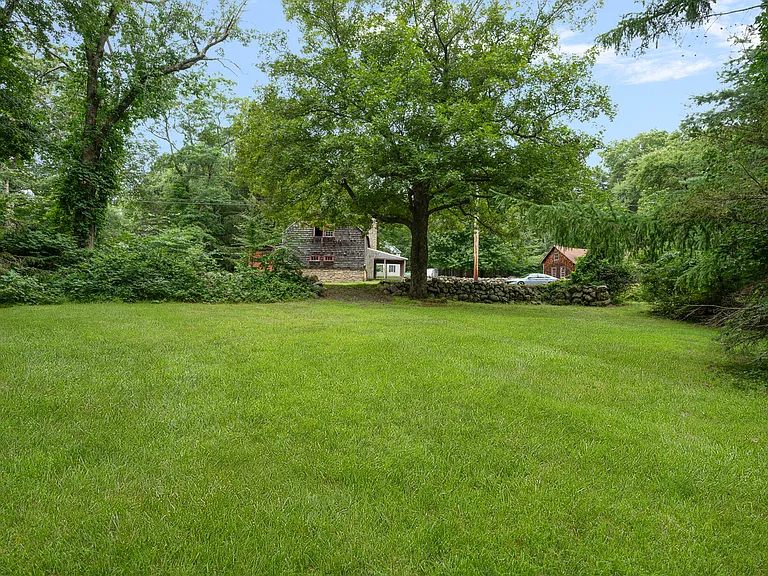 1515 South Rd — Photo 23