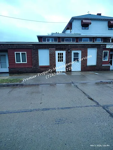 906 Clyde St Photo 1