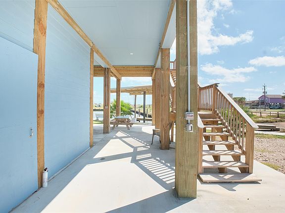 5th image of 104 Pompano Ln