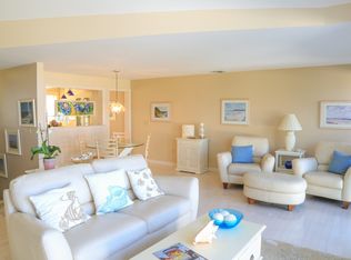 17 Beach St, Narragansett, RI 02882