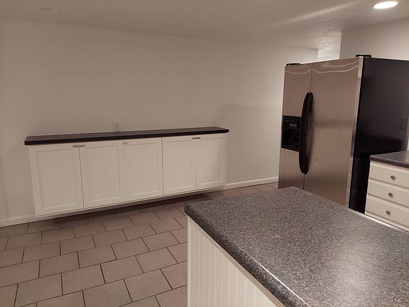 4th image of 431 Griffey St #1/2
