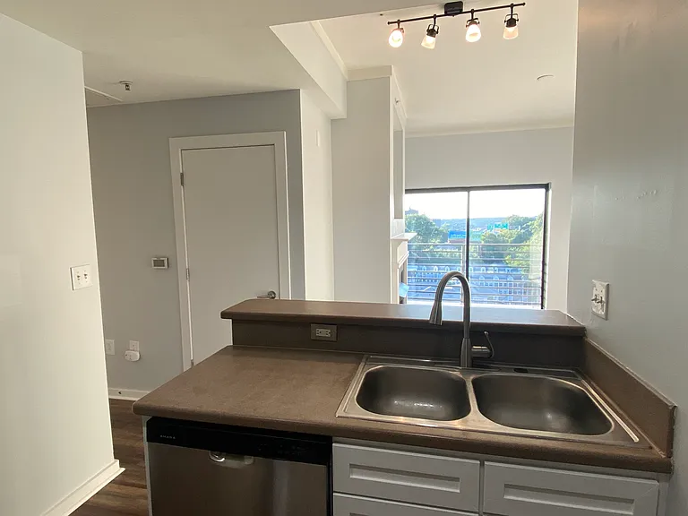 715 N Church St #701 — Photo 7