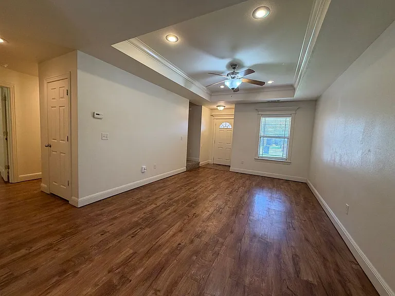 810 Baker St NW — Photo 12