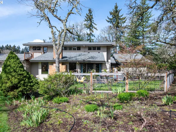 2320 Hawkins Ln, Eugene, OR 97405