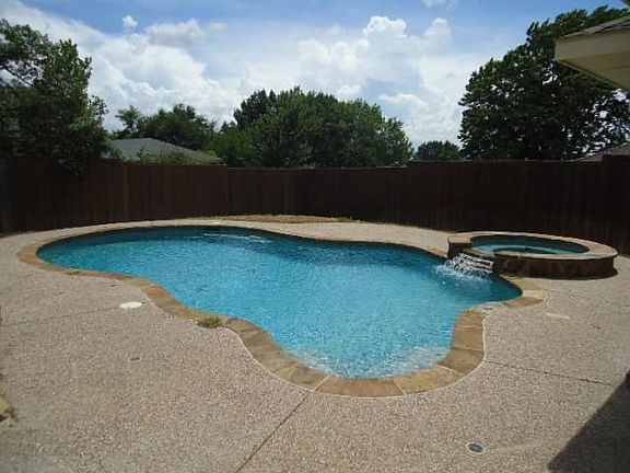 5th image of 2712 Belmeade Dr