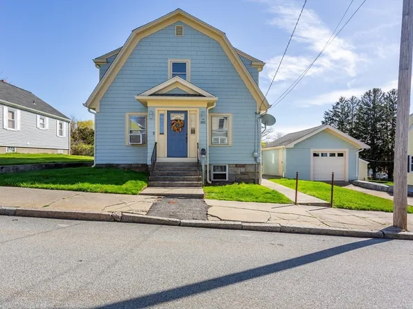 203 Hooper St, Tiverton, RI 02878