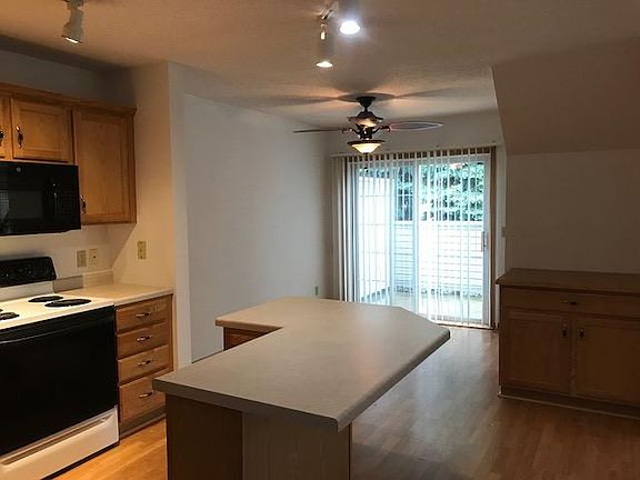 5th image of 1291 124th Ct NE