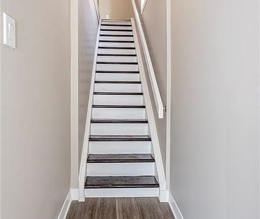 2nd image of 279 William St #2