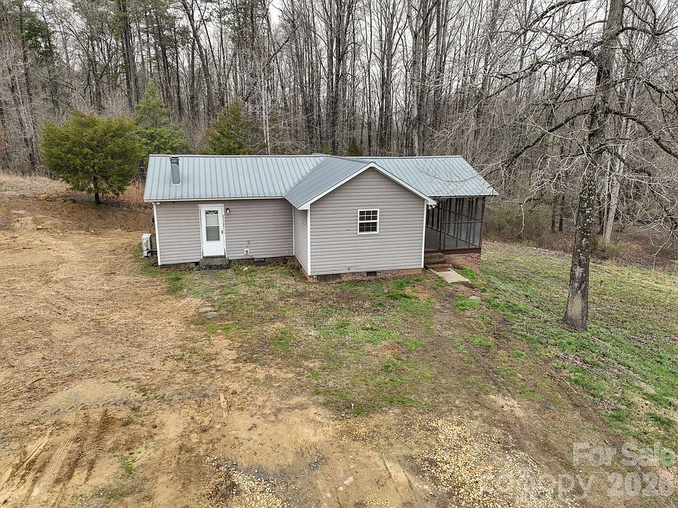 1st image of 602 Rothrock Rd