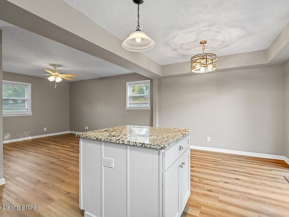 3rd image of 320 Hazel Lawn Dr
