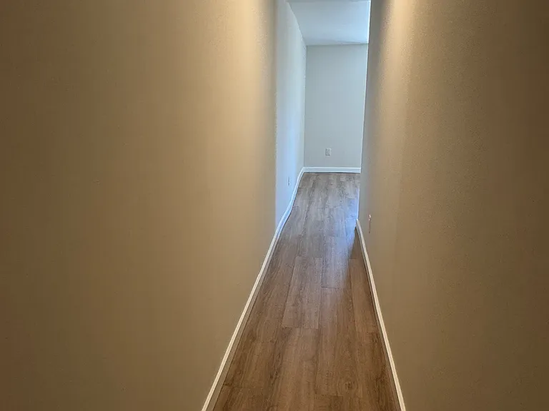Hallway to the main bedroom
