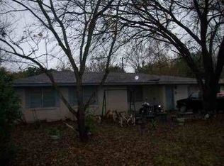 108 N 1st St, Little River Academy, TX 76554